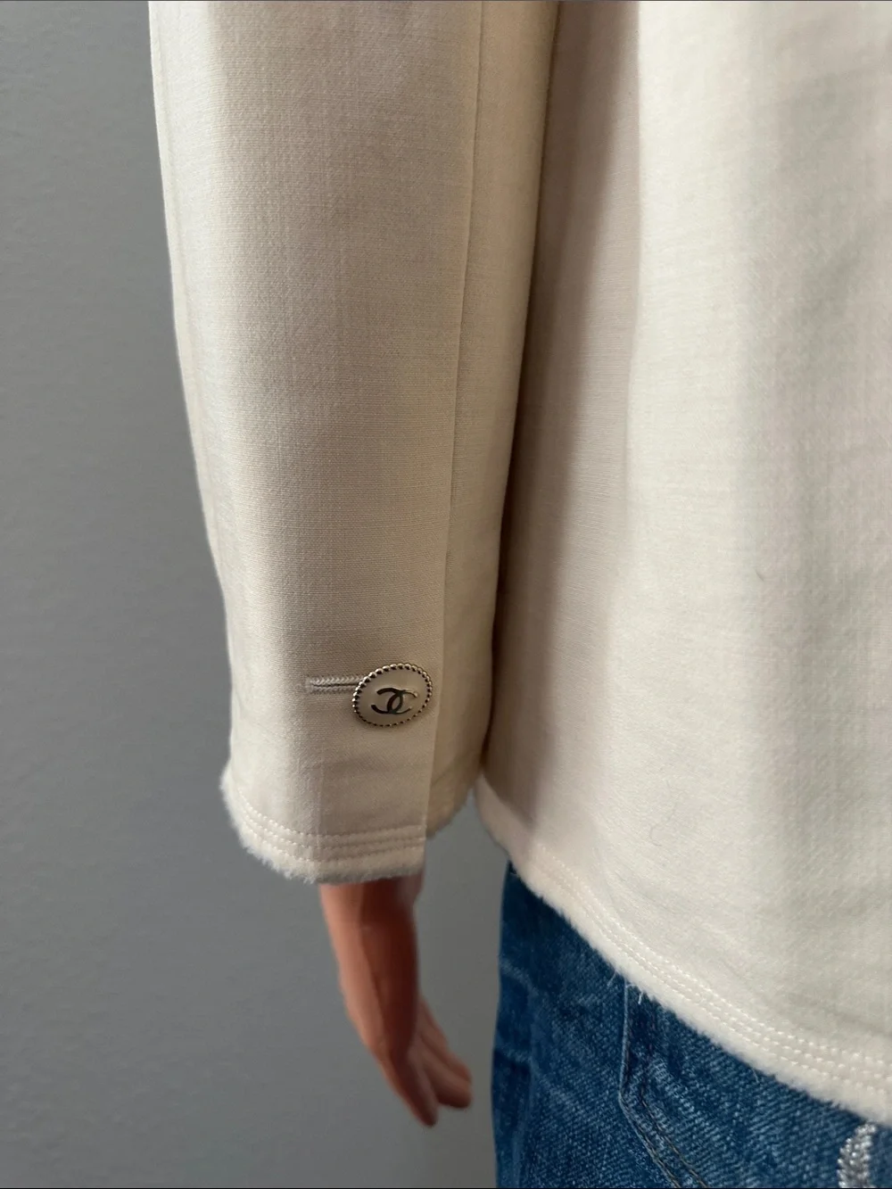 CHANEL Cream Collarless Open Jacket raw edge hem for edgy chic look gold CC
